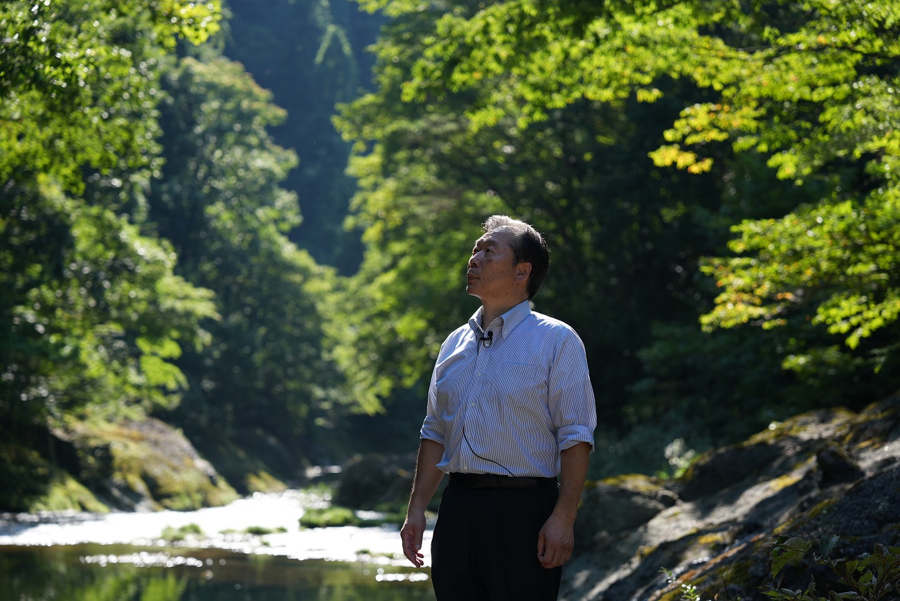 写真:県内の自然環境について感じていること語る小棚木政之さん